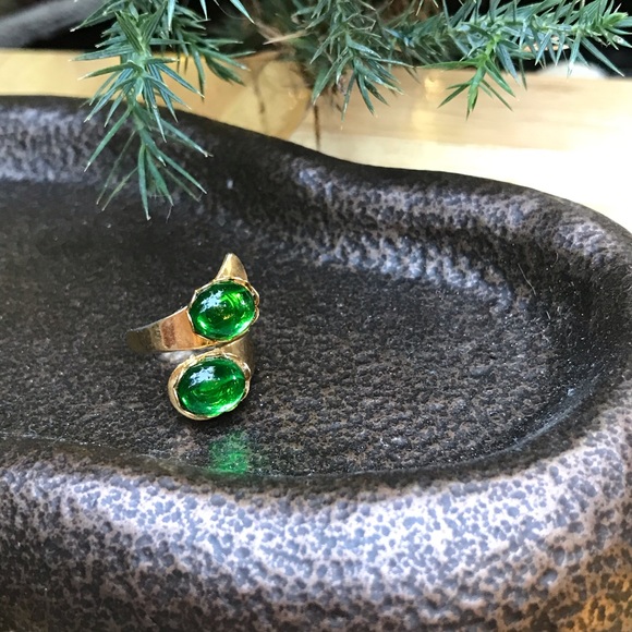 Emerald Glass Stones Gold Tone Adjustable Ring - Picture 10 of 12
